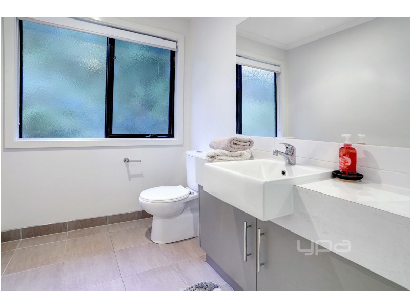 14 Mannana Street, Rye VIC 3941