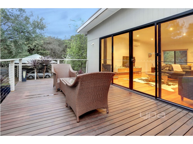 14 Mannana Street, Rye VIC 3941