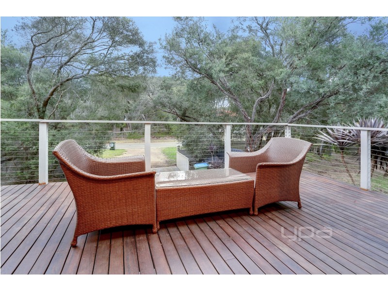 14 Mannana Street, Rye VIC 3941