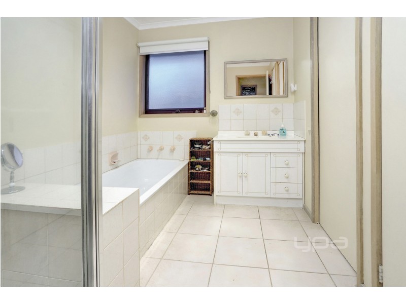 2 Tibir Street, Blairgowrie VIC 3942