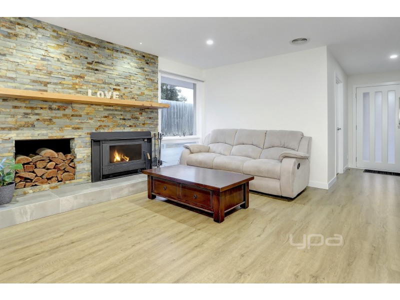 83  Leon Avenue, Rosebud VIC 3939