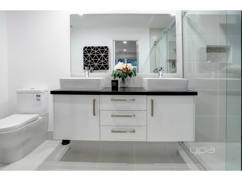 83  Leon Avenue, Rosebud VIC 3939