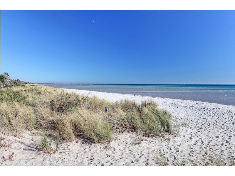 19 Parkmore Road, Rosebud VIC 3939