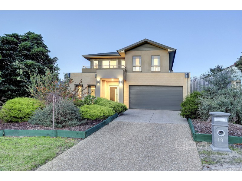 19 Parkmore Road, Rosebud VIC 3939
