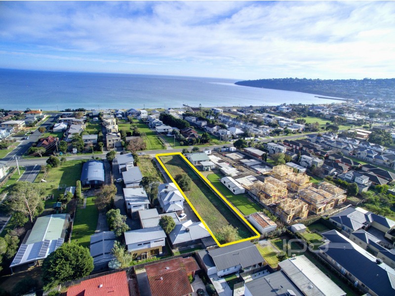 174 Dromana Parade, Safety Beach VIC 3936