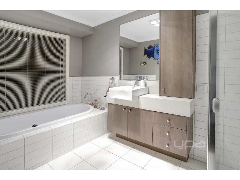 33 Hogan Drive, Rye VIC 3941