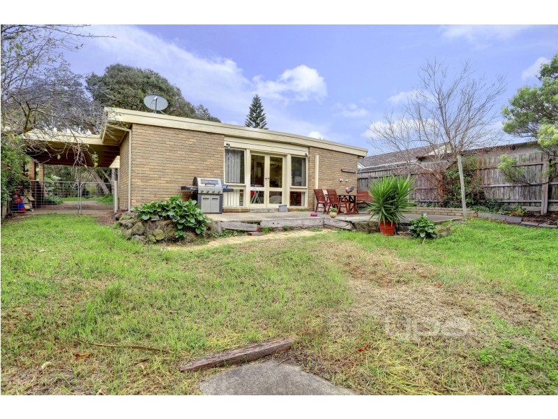 22 Owarra Street, Rye VIC 3941