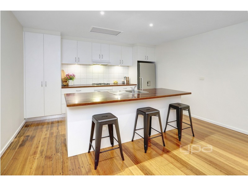 18 Anelida Street, Rye VIC 3941