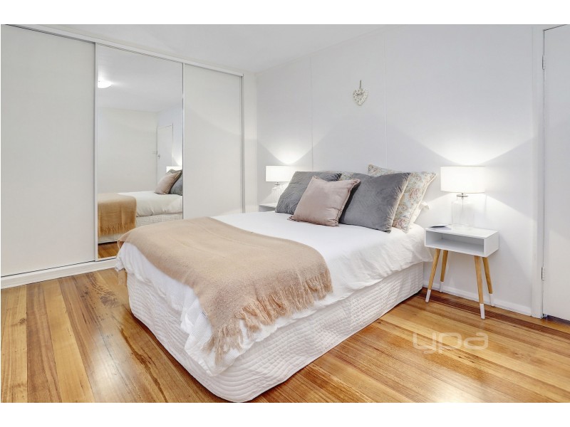 18 Anelida Street, Rye VIC 3941