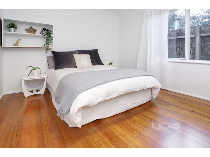 18 Anelida Street, Rye VIC 3941