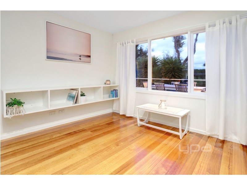 18 Anelida Street, Rye VIC 3941