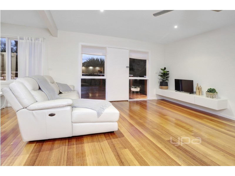 18 Anelida Street, Rye VIC 3941