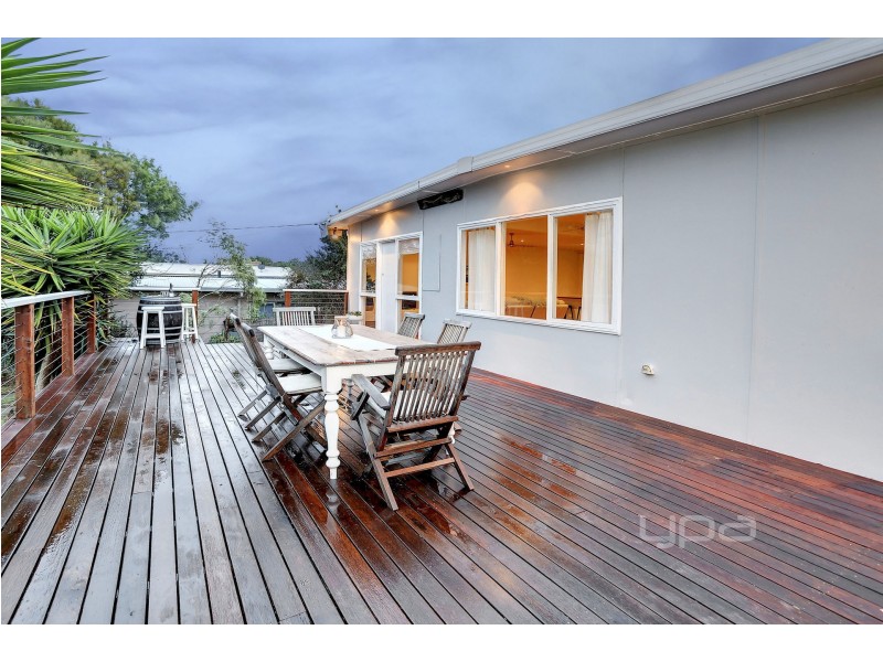 18 Anelida Street, Rye VIC 3941