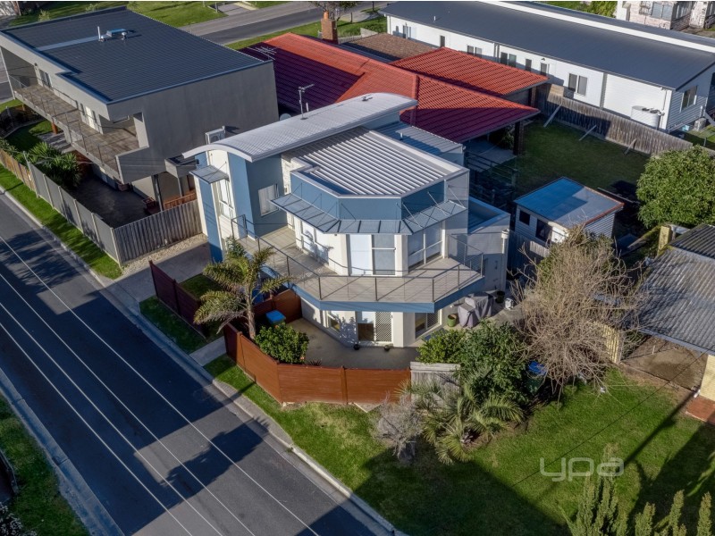 12 Mason Avenue, Safety Beach VIC 3936