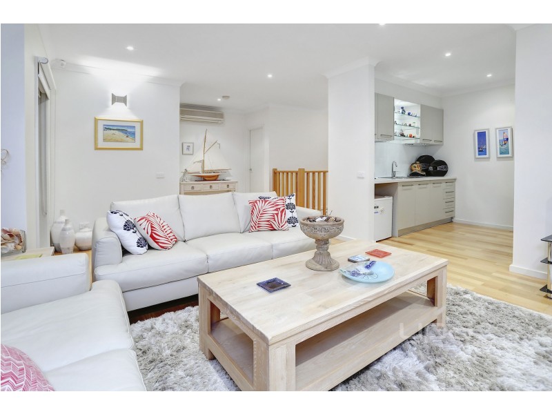 12 Mason Avenue, Safety Beach VIC 3936