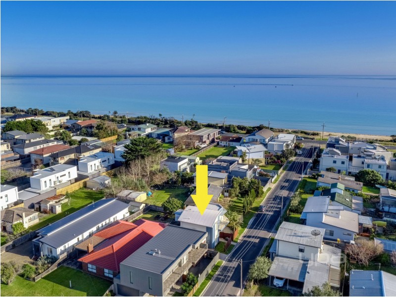 12 Mason Avenue, Safety Beach VIC 3936