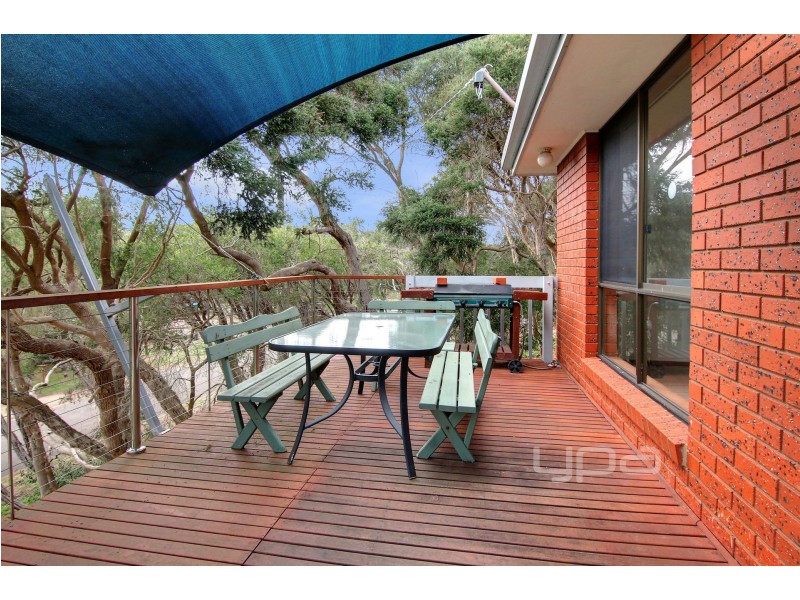 9 Roslyn Avenue, Rye VIC 3941