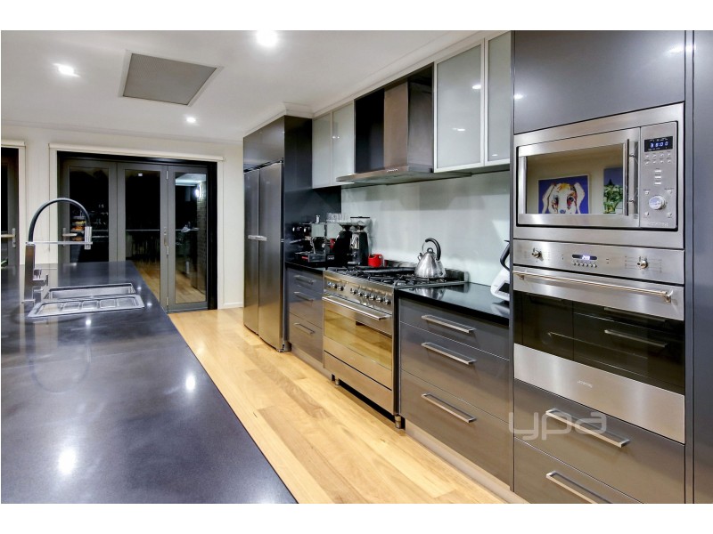 13 Hughes Road, Blairgowrie VIC 3942