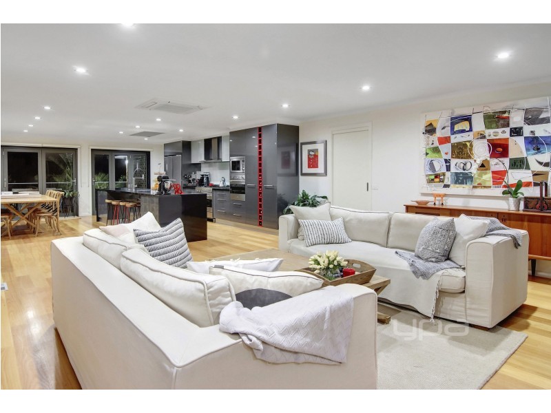 13 Hughes Road, Blairgowrie VIC 3942