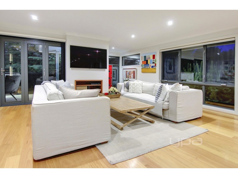 13 Hughes Road, Blairgowrie VIC 3942