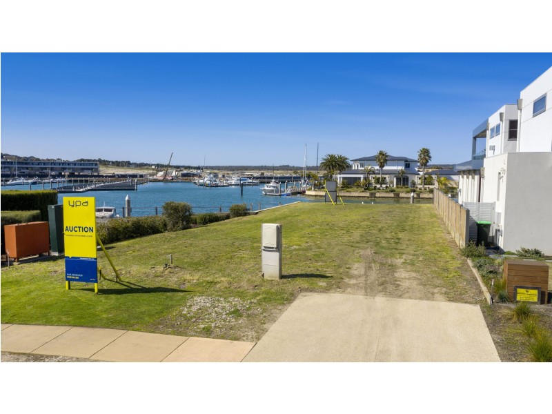 32 Clipper Quay, Safety Beach VIC 3936