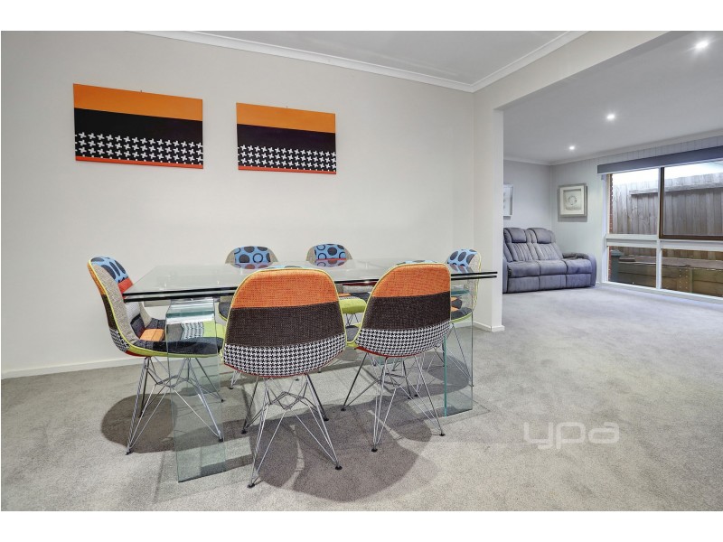 6 Rassay Court, Frankston VIC 3199