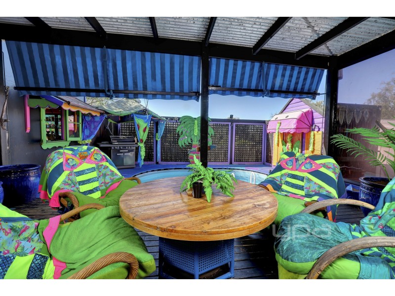 17 Seventh Avenue, Rosebud VIC 3939