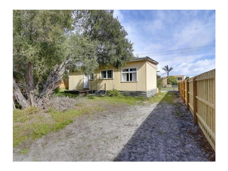 57 Jetty Road, Rosebud VIC 3939