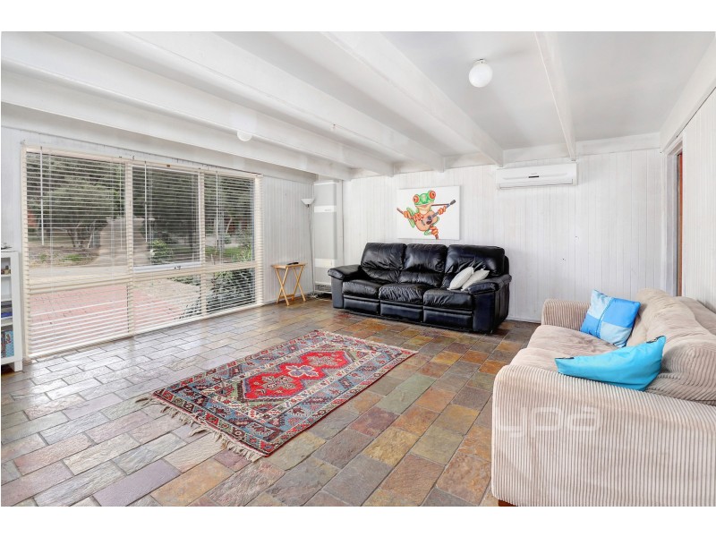 4 Roslyn Avenue, Rye VIC 3941