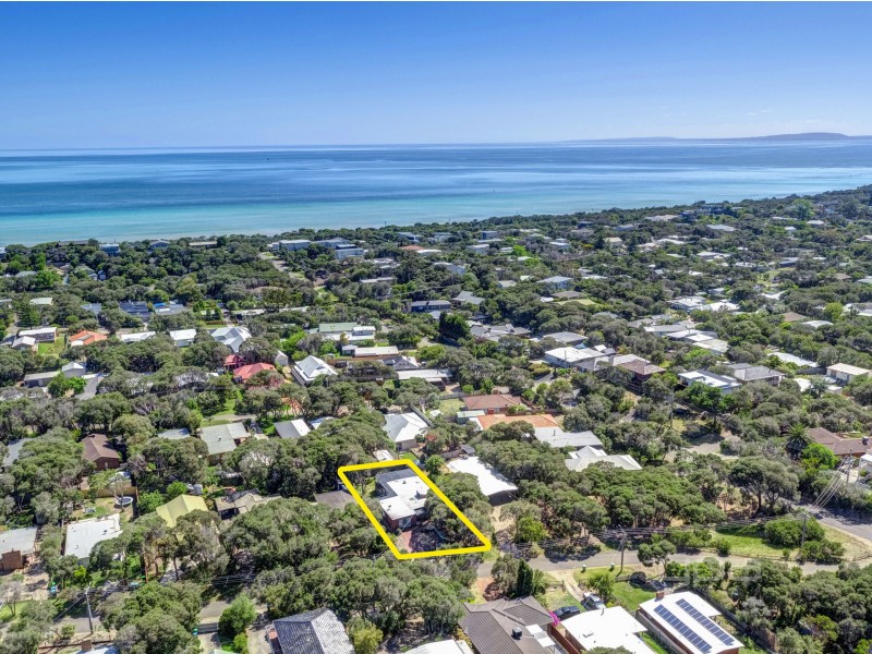 4 Roslyn Avenue, Rye VIC 3941