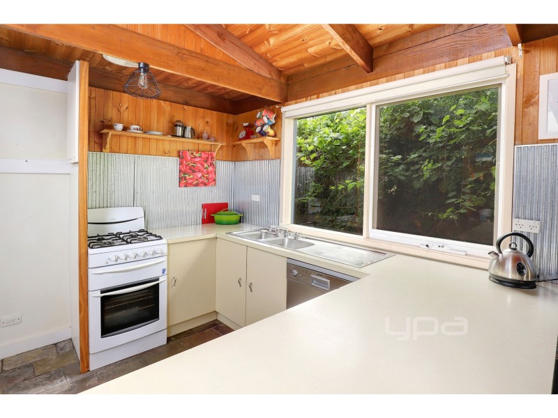 4 Roslyn Avenue, Rye VIC 3941