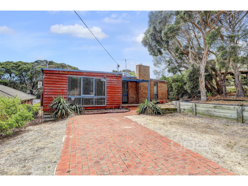 4 Roslyn Avenue, Rye VIC 3941