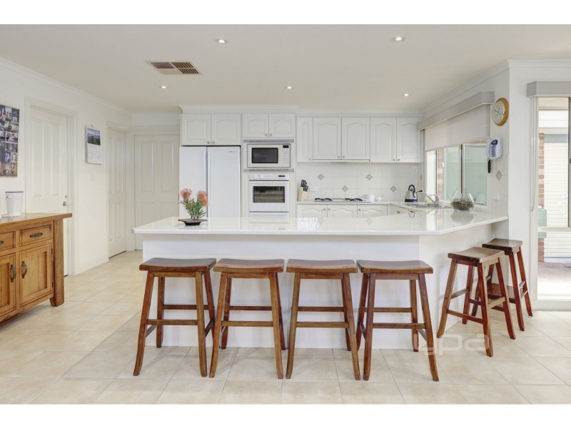 29 Rosemore Road, Rosebud VIC 3939