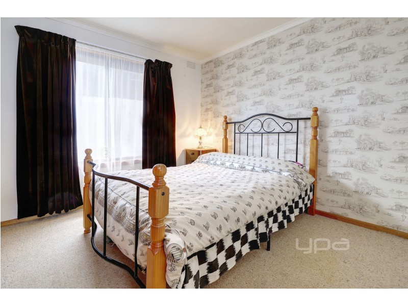 110 Seventh Avenue, Rosebud VIC 3939