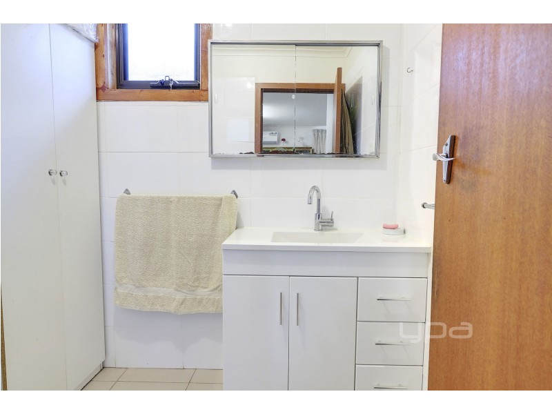 110 Seventh Avenue, Rosebud VIC 3939