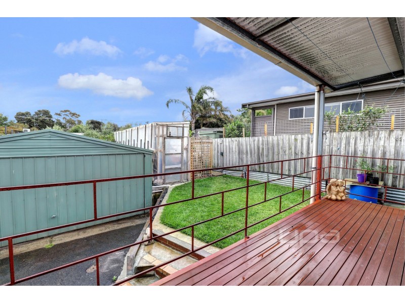 110 Seventh Avenue, Rosebud VIC 3939