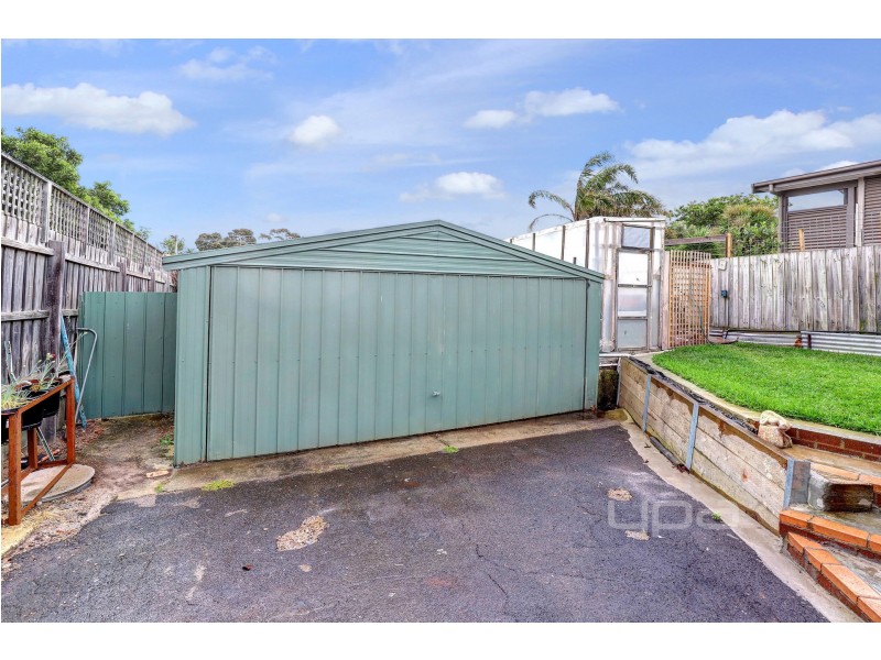 110 Seventh Avenue, Rosebud VIC 3939