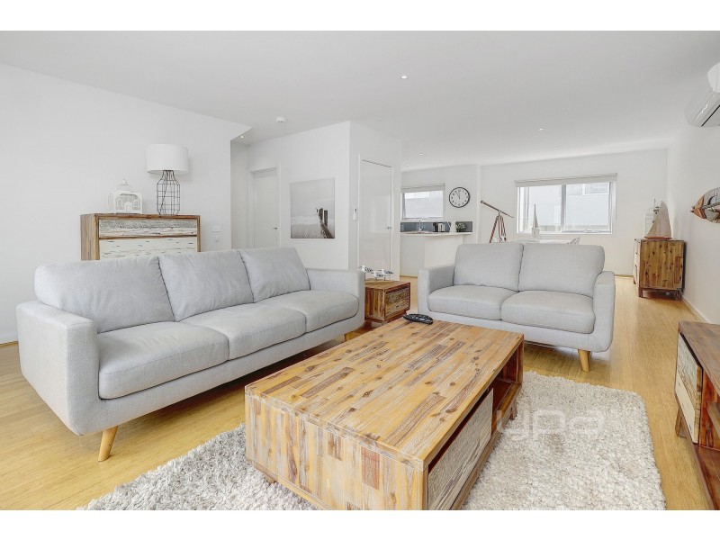 6 Narrows Court, Safety Beach VIC 3936