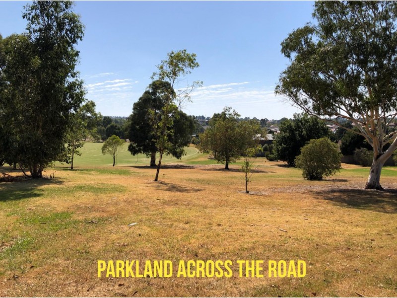 3 Waruka Close, Endeavour Hills VIC 3802