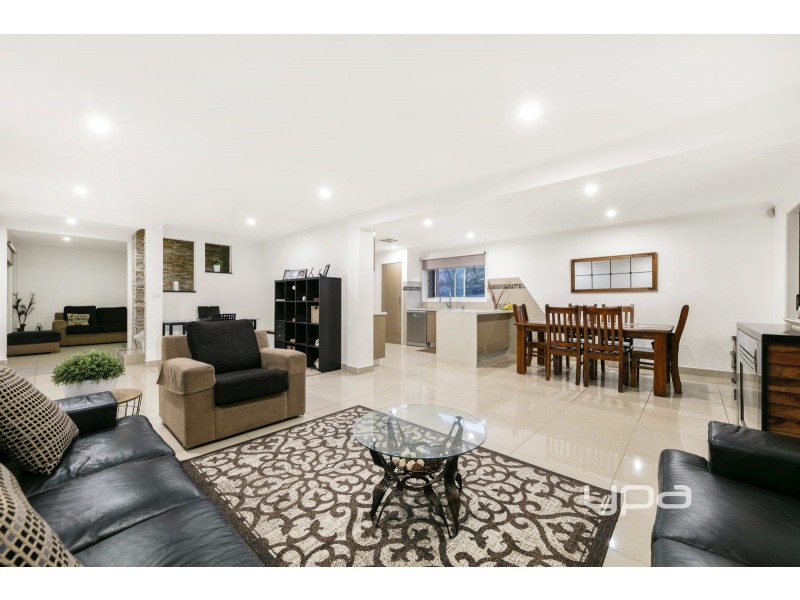 3 Waruka Close, Endeavour Hills VIC 3802