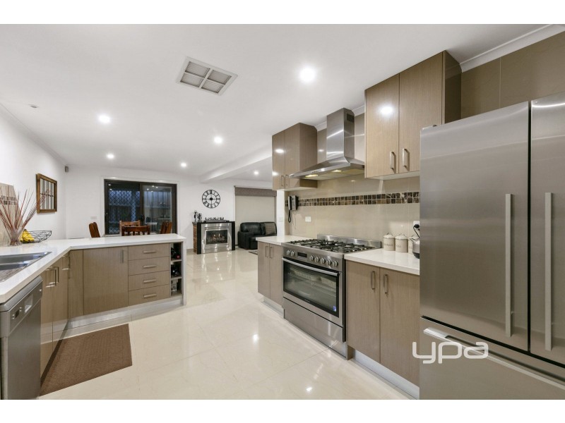 3 Waruka Close, Endeavour Hills VIC 3802