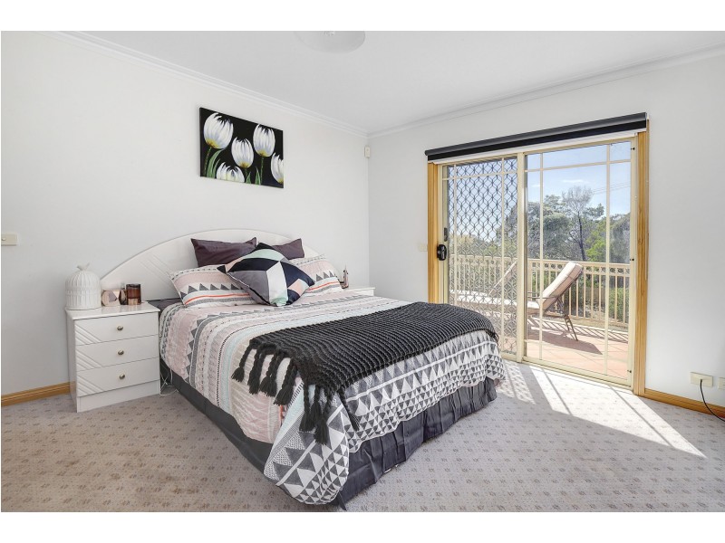 12 Athol Ct, Rye VIC 3941