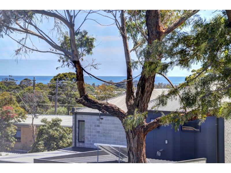 2/1 Cowley Street, Mccrae VIC 3938