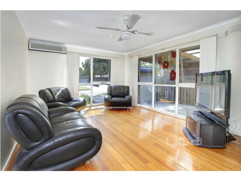37 Green Valley Cresent, Hampton Park VIC 3976