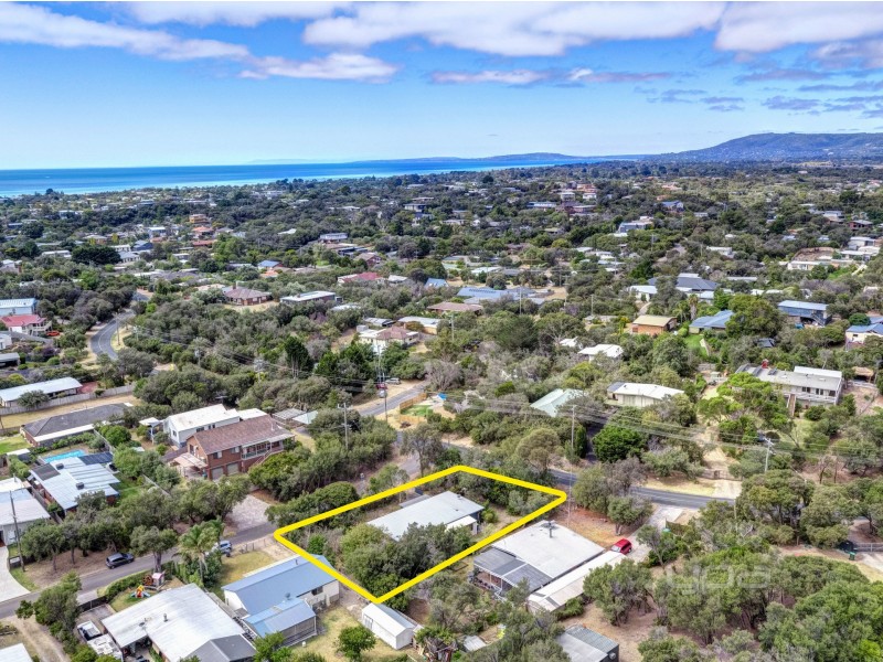 140 Weeroona St, Rye VIC 3941