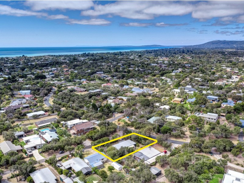 140 Weeroona St, Rye VIC 3941