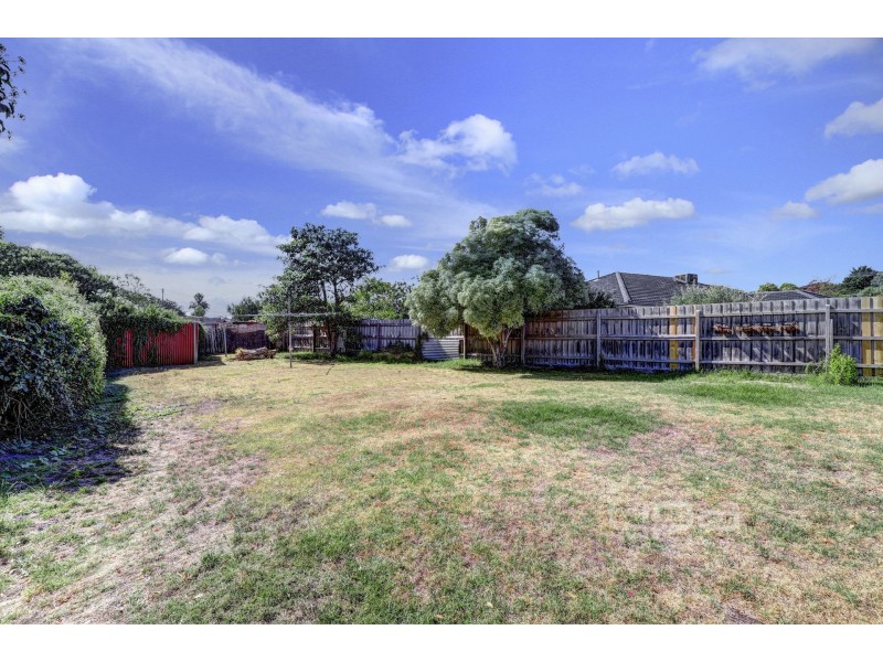 2 Vellvue Avenue, Tootgarook VIC 3941