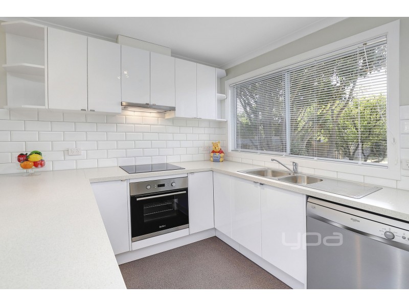 37 Shirlow Avenue, Rye VIC 3941