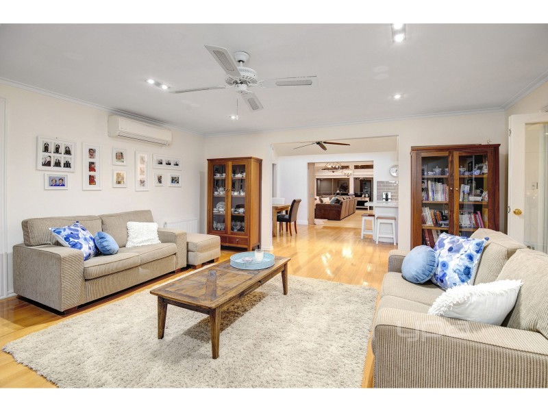 9 Sunshine Grove, Rye VIC 3941