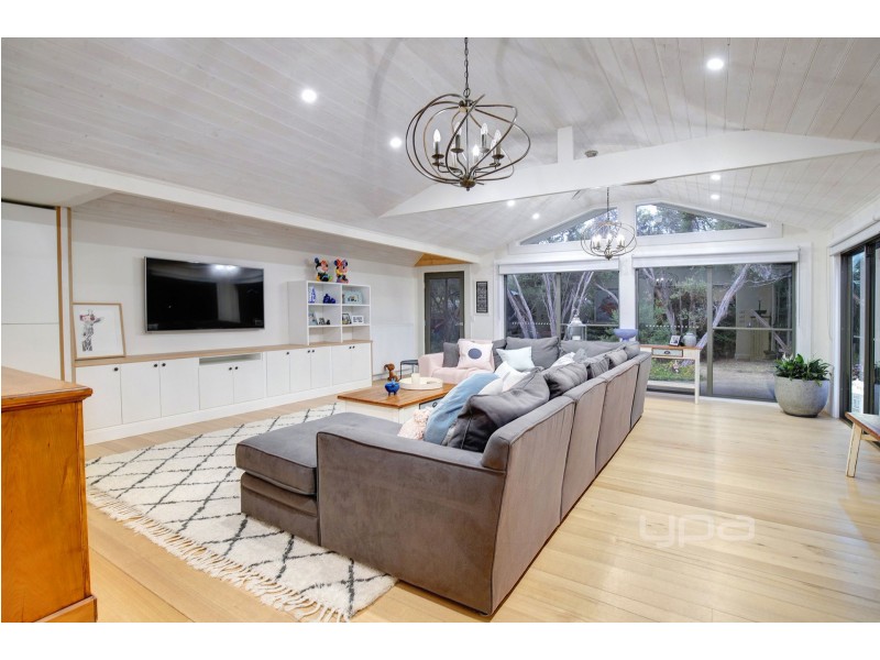 9 Sunshine Grove, Rye VIC 3941